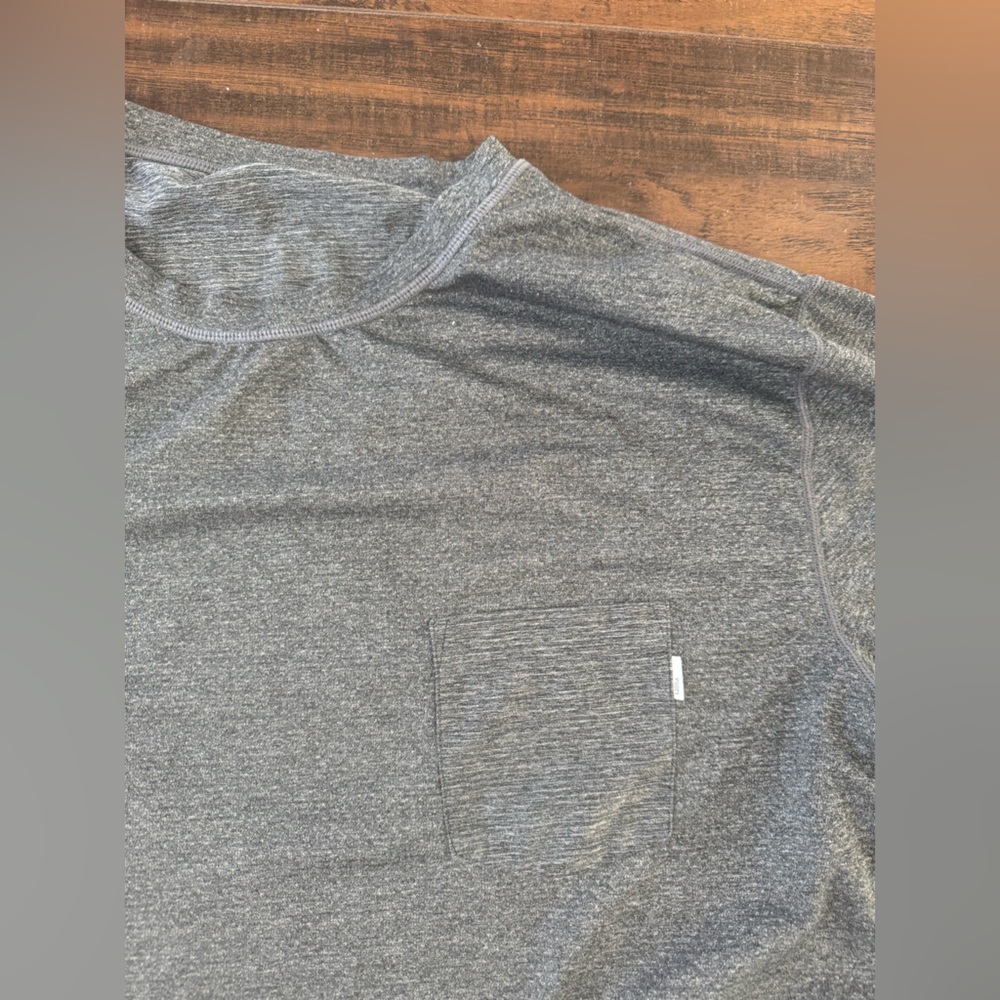 Vuori Athletic Pocket Tee Shirt Mens XXL